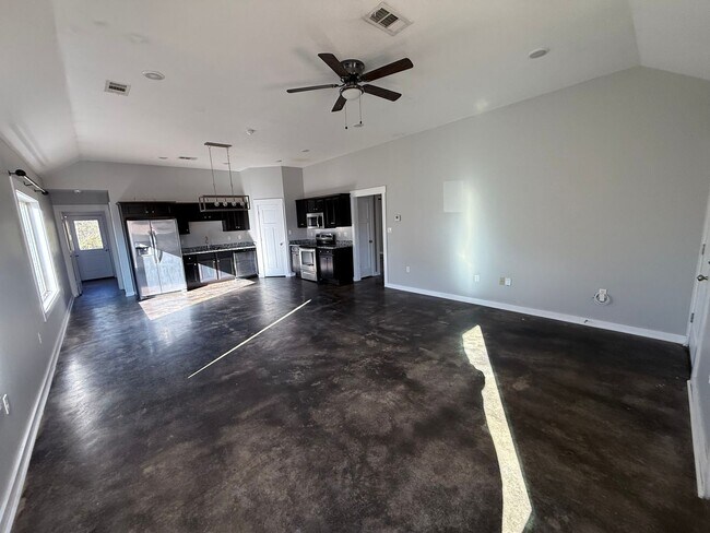 Foto del edificio - 263 Wolf Den Dr