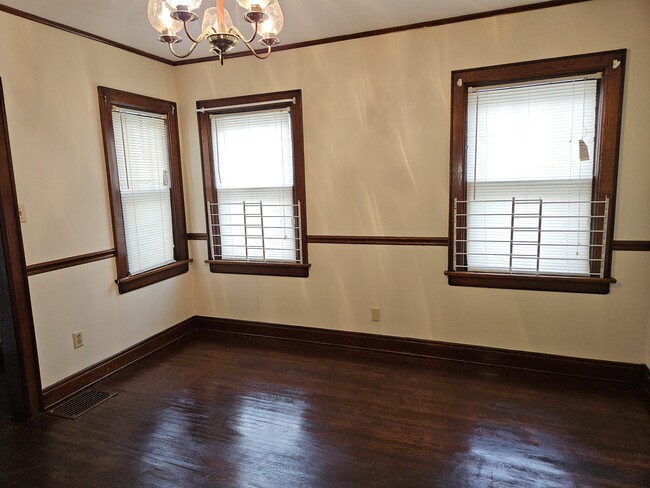 Dining room - 1465 Loretta Ave