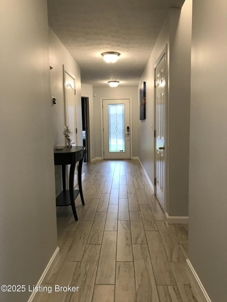 Photo - 620 W Utica St House