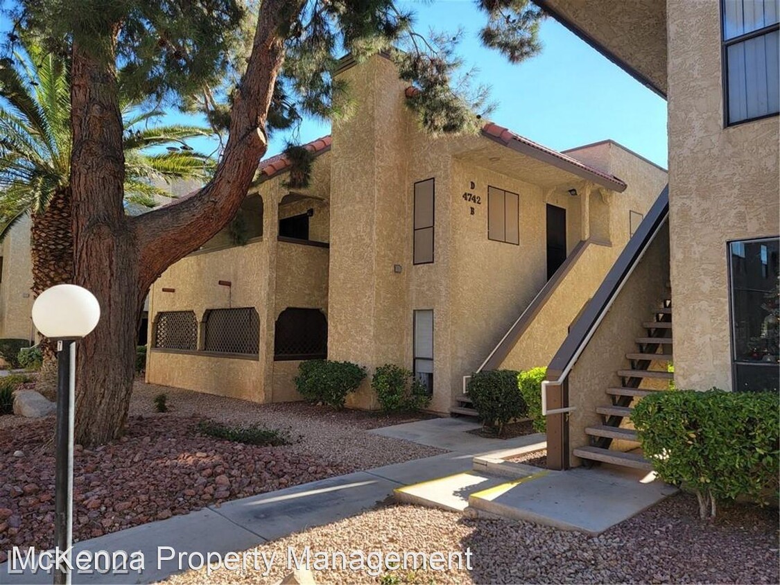 Foto principal - 2 br, 2 bath House - 4742 Obannon Drive #D