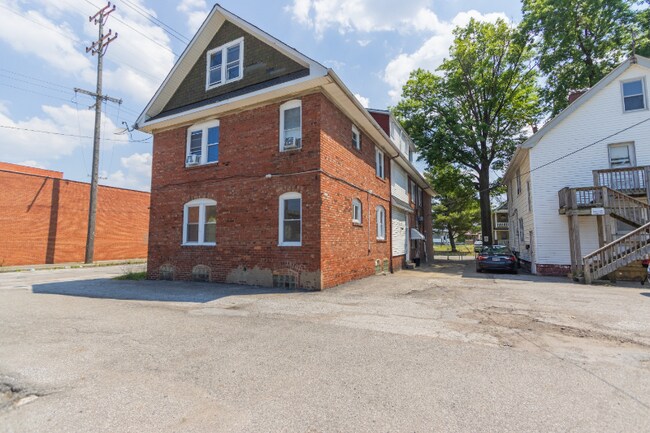 Foto del edificio - 837 Wayside Rd