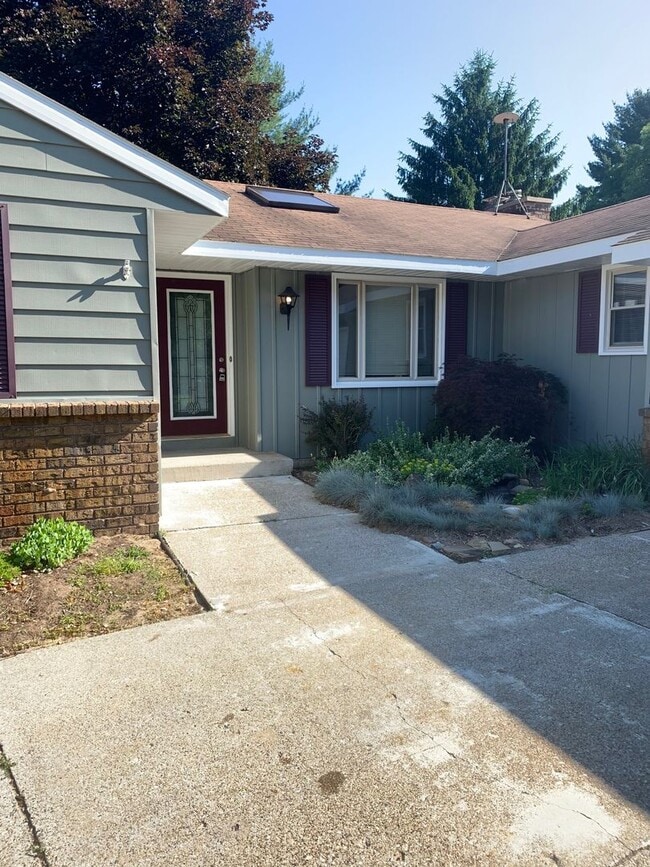 Foto del edificio - Single Family Home in Alto!