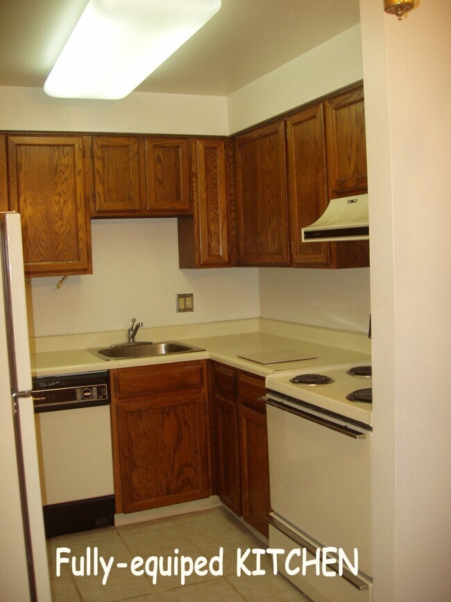 Fully Equipped KITCHEN - 1243 Gaylord St