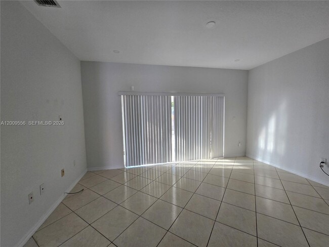 Building Photo - 10924 SW 182nd Ln