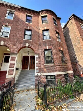 Building Photo - 151 Highland St