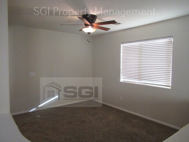 Building Photo - 25575 W Winslow Ave