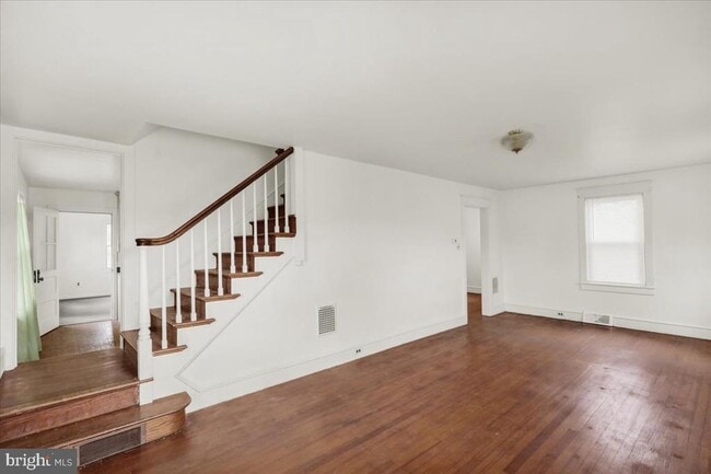 Building Photo - 144 E Baumstown Rd