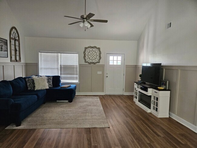 Building Photo - 107 Enclave Ct