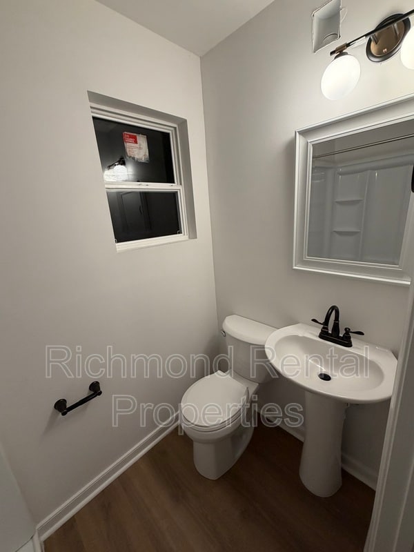 Building Photo - 10100 Bayham Dr