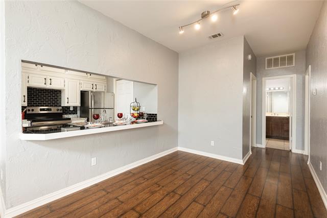 Foto del edificio - 7340 Skillman St