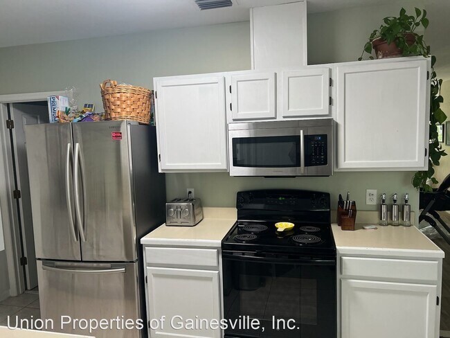 Foto del edificio - 3 br, 2.5 bath House - 905 NW 42nd Terrace