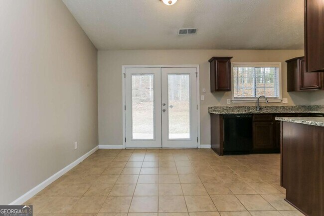 Building Photo - 4981 Galbraith Cir