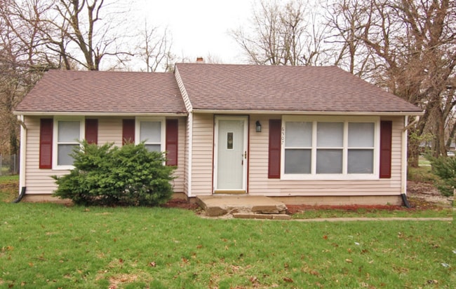 Building Photo - 6507 N Tremont St