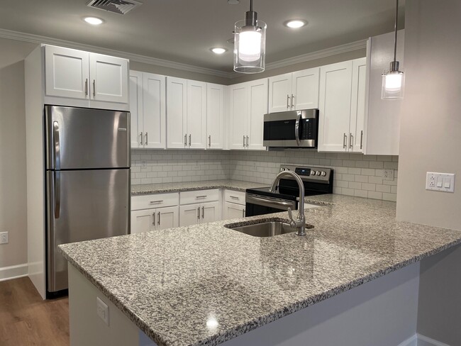 Kitchen - Brookfield Village Apartments