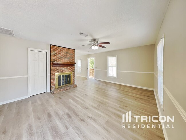 Building Photo - 204 River Song Rd