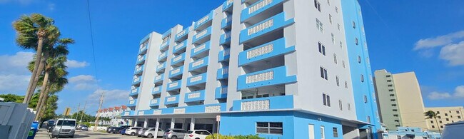 Foto del edificio - 320 S Surf Rd