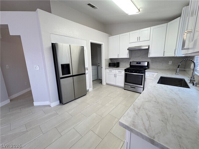 Foto del edificio - 9180 Sparklewood Ct