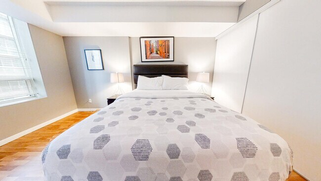 Photo du bâtiment - 136 Simcoe St