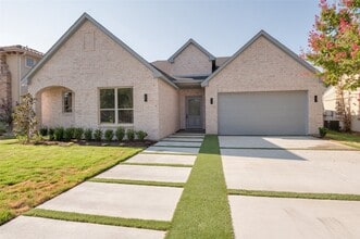 Building Photo - 2654 Mt View Dr