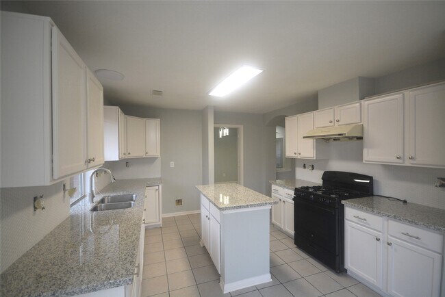 Foto del edificio - 1622 Regal Blue Ct