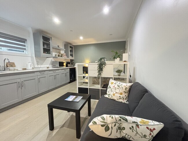 Photo du bâtiment - 4547 Brentlawn Dr