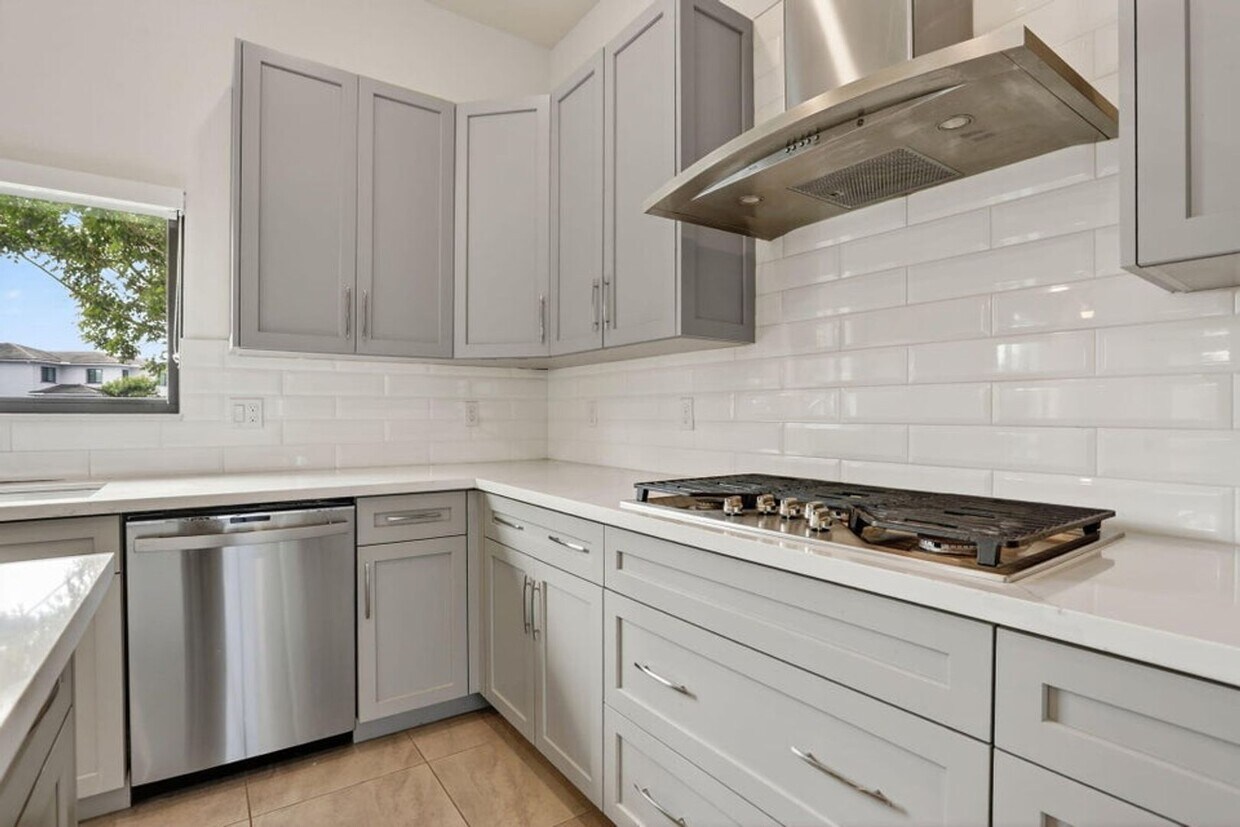 Foto principal - 10990 Oceano Wy