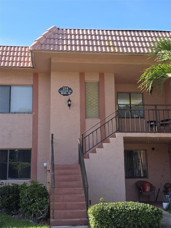 Foto del edificio - 231 Lakeview Dr