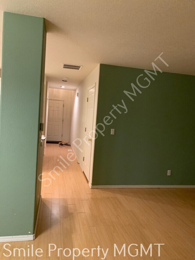 Foto del edificio - 6578 NW Wenmarie Dr