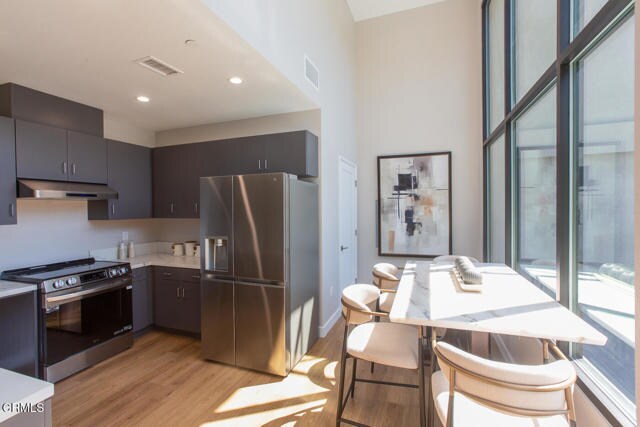 Foto del edificio - 3682 Harriman Ave