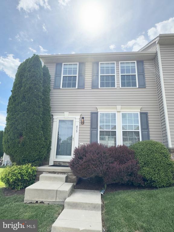 Building Photo - 615 Tantallon Ct