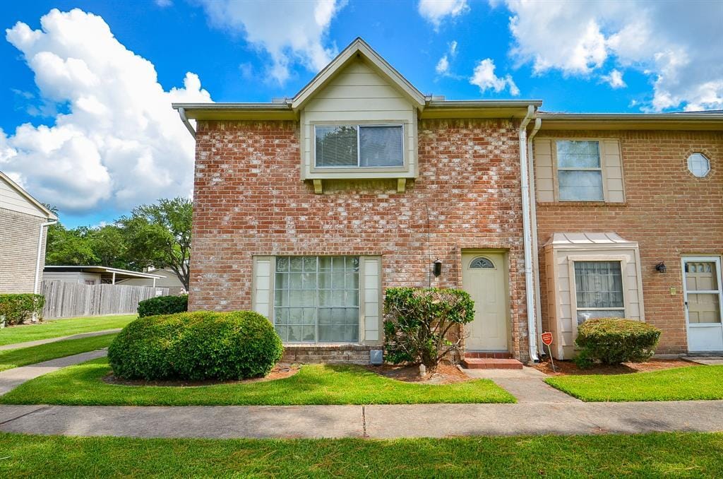 12969 Clarewood Dr, Houston, TX 77072 Condo for Rent in Houston, TX