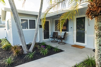 Building Photo - 1433 NE 23rd St