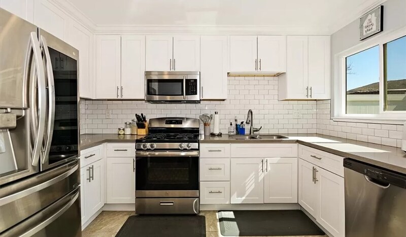 Building Photo - 12820 Tehama Cir