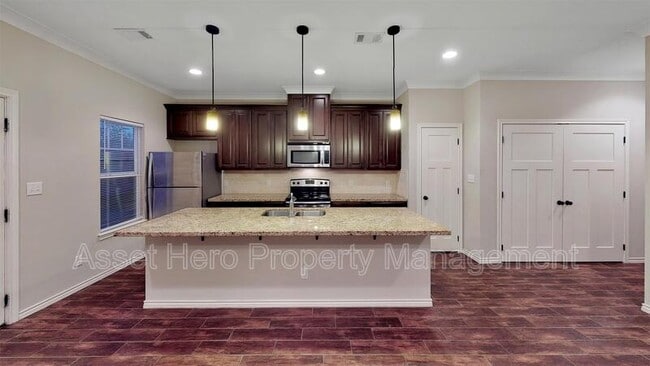 Building Photo - 1202 Oney Hervey Dr