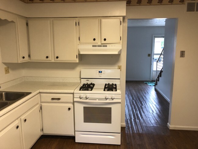 kitchen, looking into living room - 608 W Virginia Ave