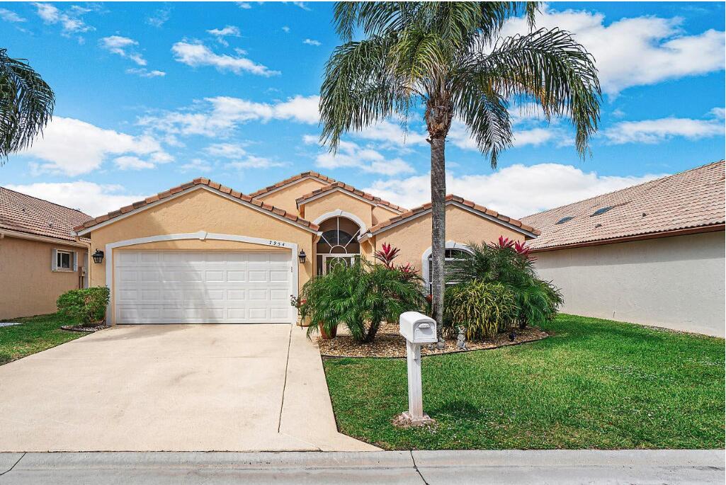 Foto principal - 7954 Stirling Bridge Blvd S