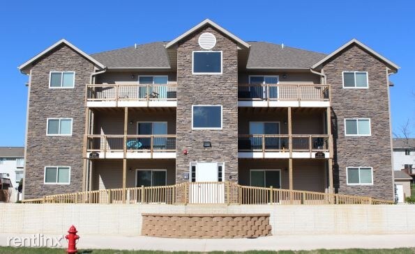 2710 10th St Marion Ia Condo For Rent In Marion Ia Apartments Com