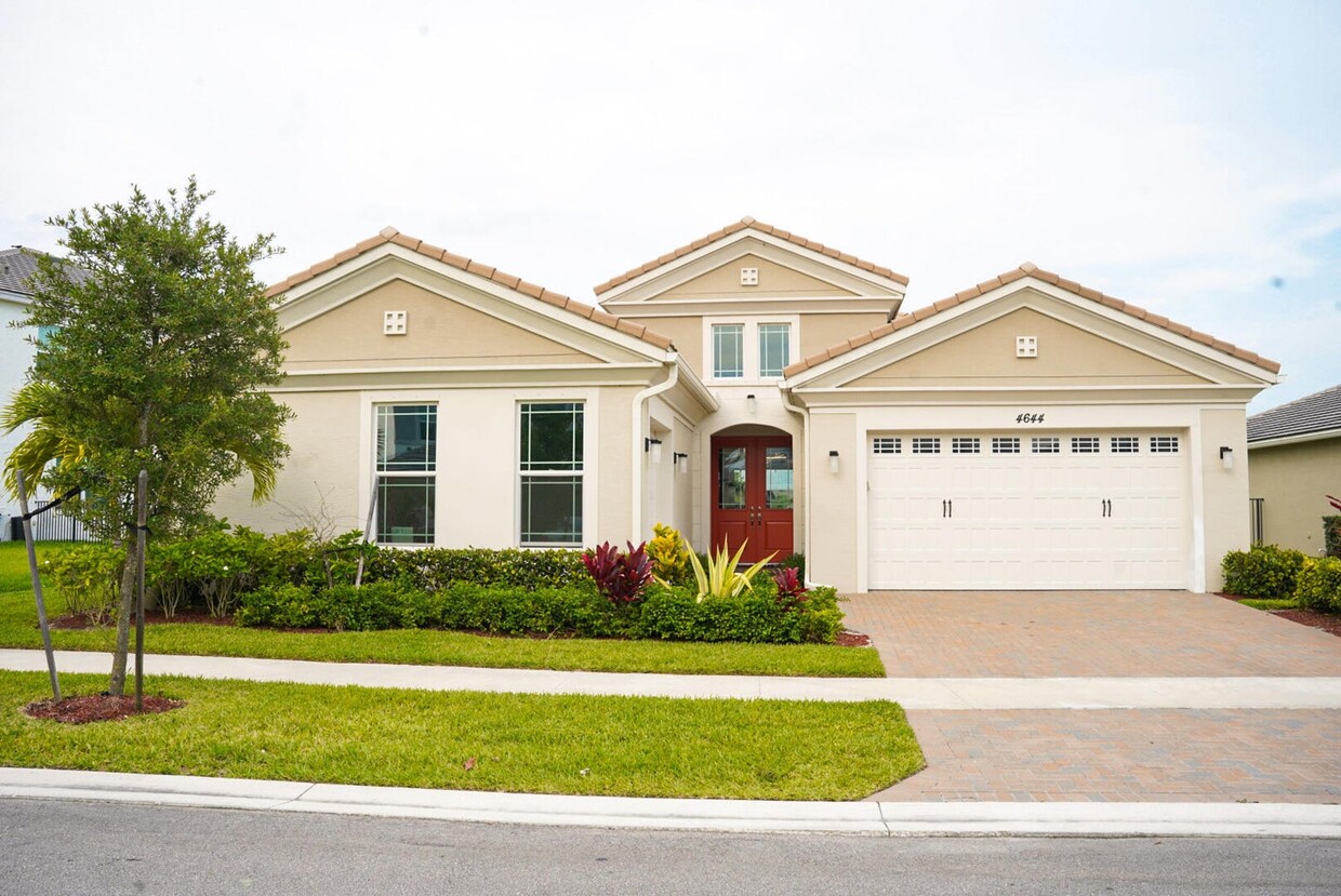 Primary Photo - 4644 Canopy Grove Dr
