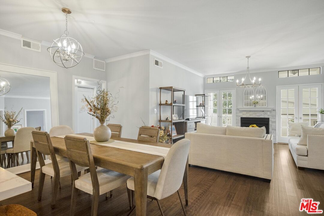 860 S Lucerne Blvd Unit 101, Los Angeles, CA 90005 Room for Rent in Los Angeles, CA