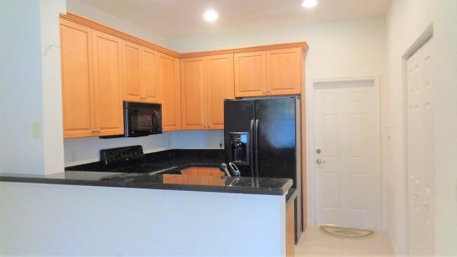 Building Photo - 2553 Langrove Ln SW
