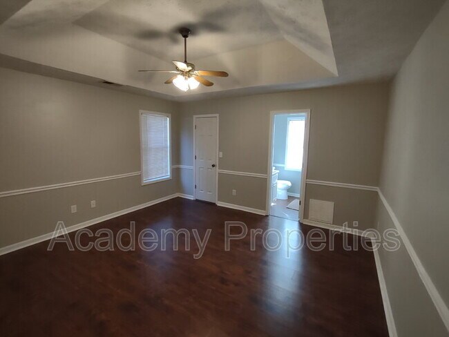 Building Photo - 4926 Lighthouse Pointe