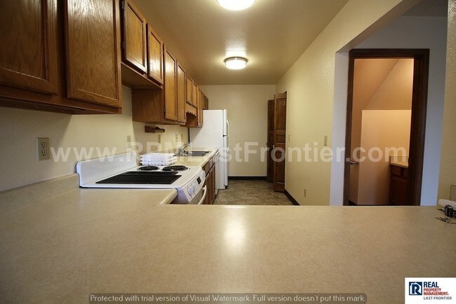 Building Photo - 381 Villa Cir