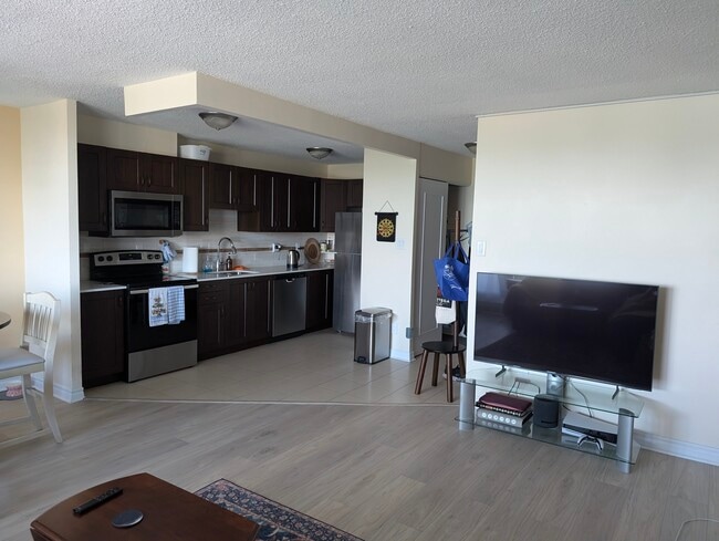 Building Photo - 1785 Frobisher Ln