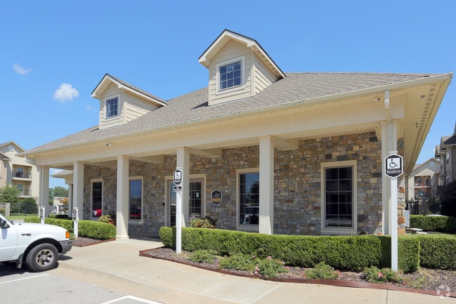 Leasing Office - Bixby's luxury apartment
