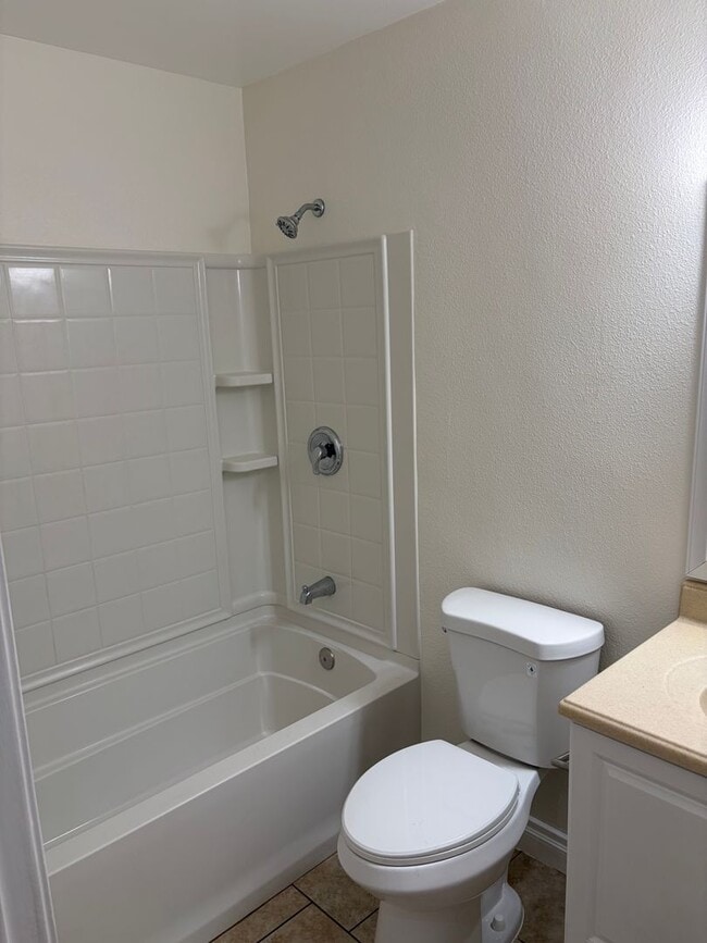 Building Photo - 2428 Adirondack Row