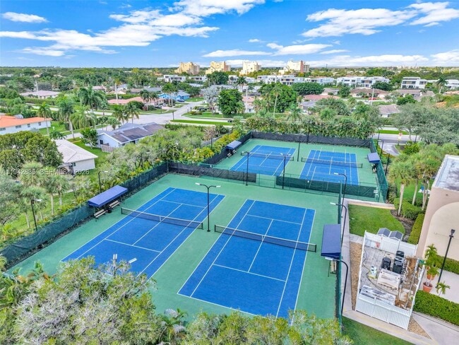 Building Photo - 453 Lakeview Dr