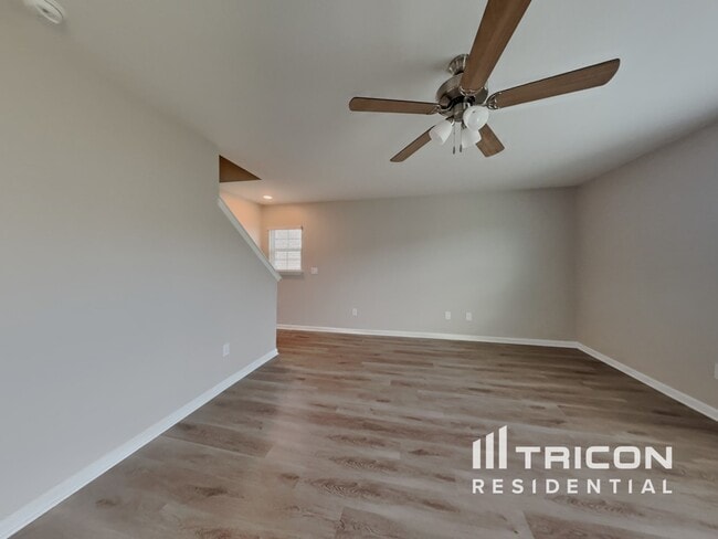 Building Photo - 6858 Keeneland Dr
