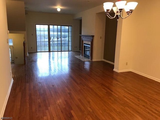 Foto del edificio - 734 Green Ln