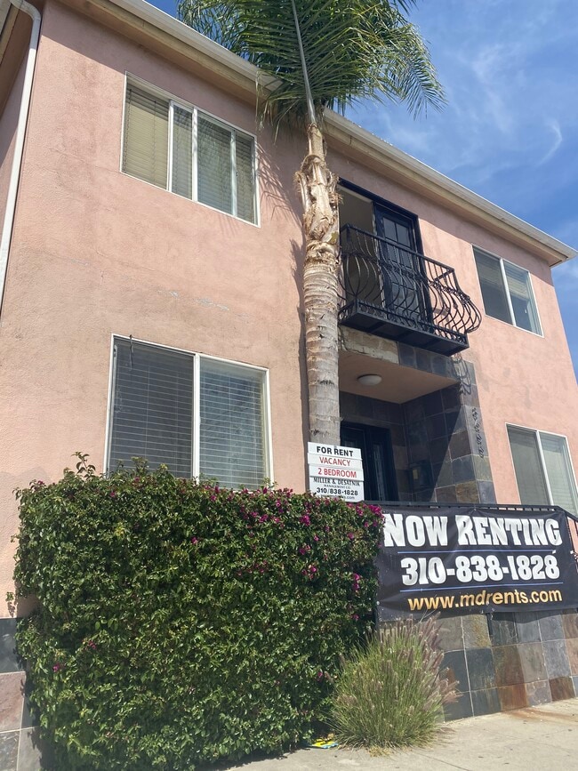 Building Photo - 8655 W Pico Blvd