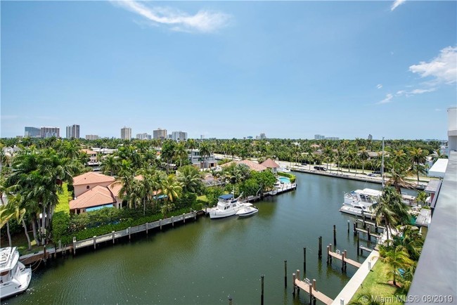 Building Photo - 20 Isle of Venice Dr